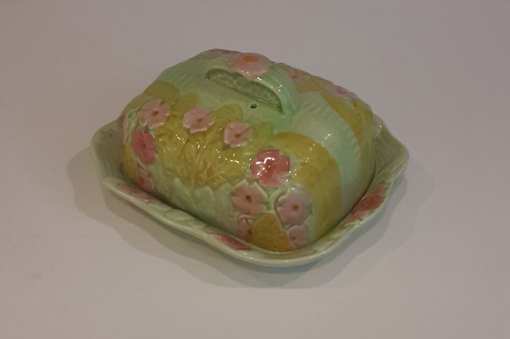 Vintage Melba Ware England Cheese/ Butter Dish Cottage NOTE